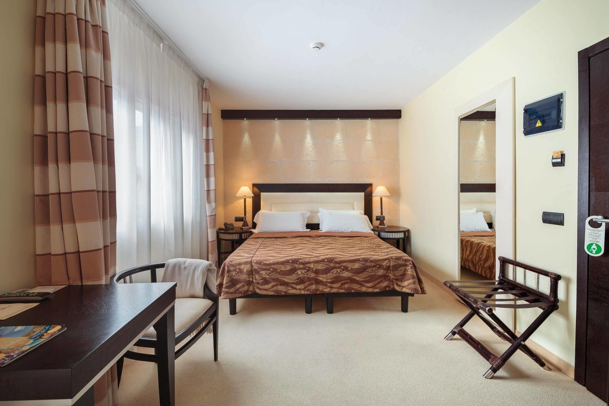 Hotel San Miguel Mahón Kültér fotó